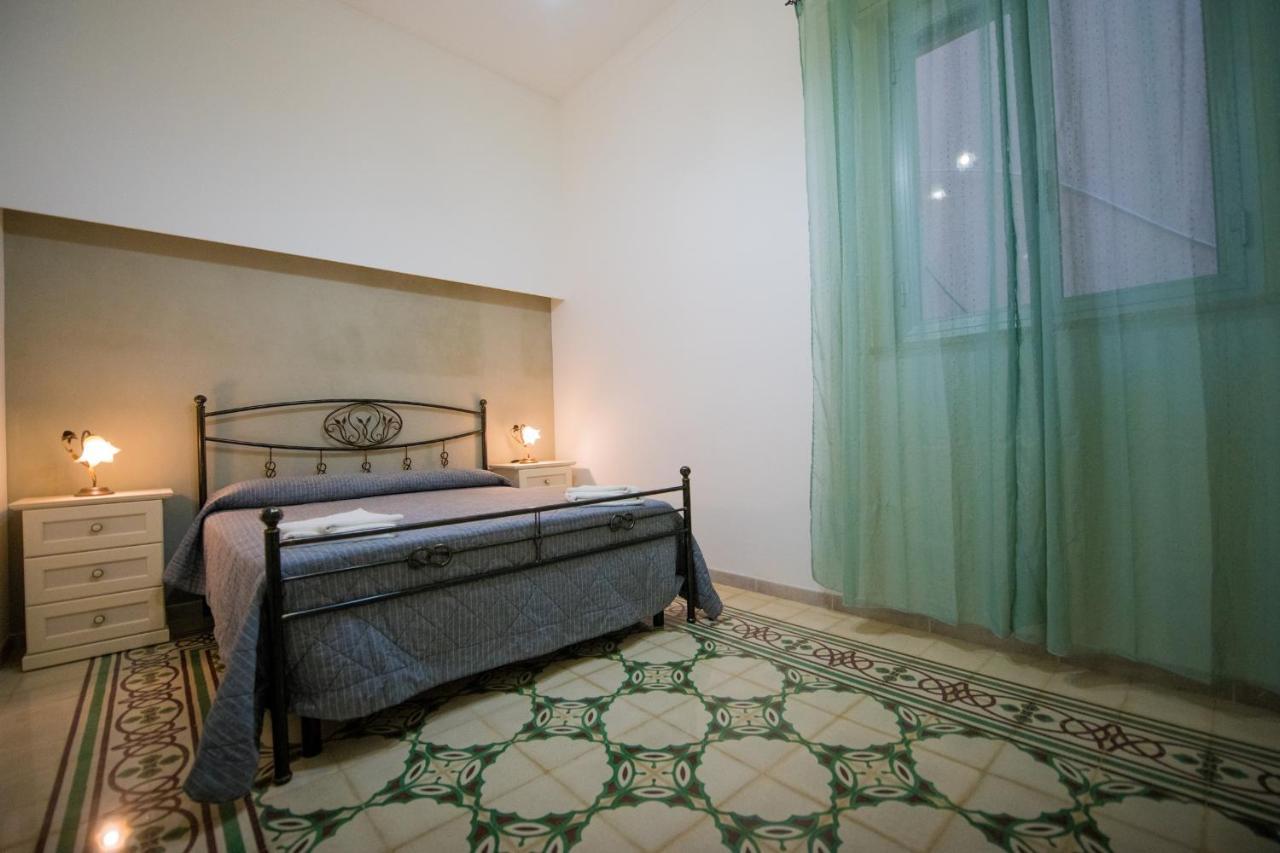 Staiti Apartments ตราปานี ภายนอก รูปภาพ
