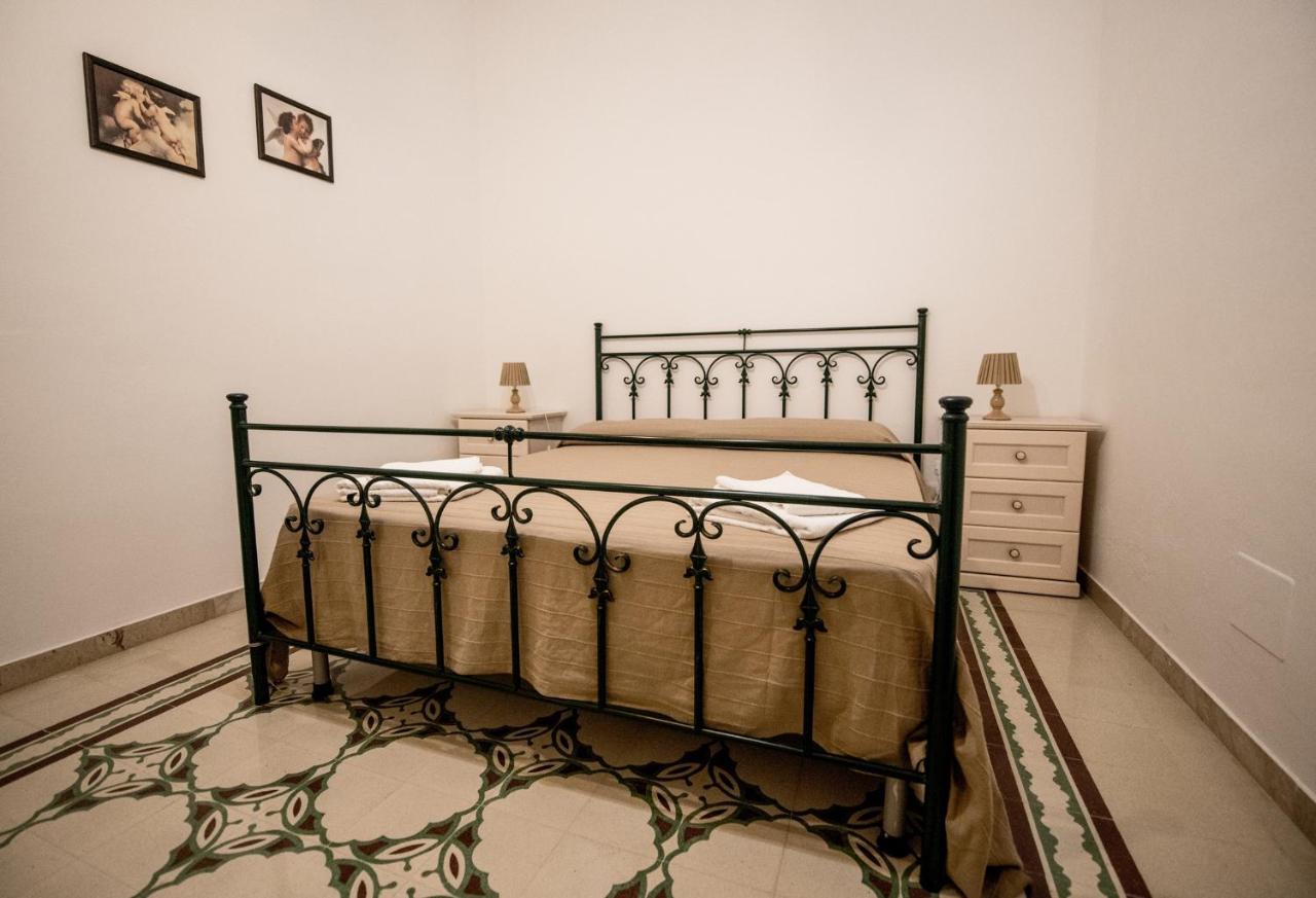 Staiti Apartments ตราปานี ภายนอก รูปภาพ